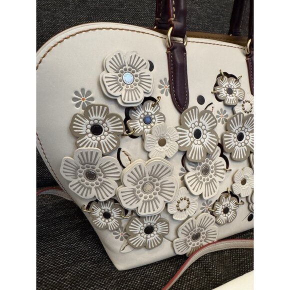 Coach Tea Rose Dakota Rouge Shoulder Bag Chalk Leather Flower Appliqué MINT - Picture 3 of 16